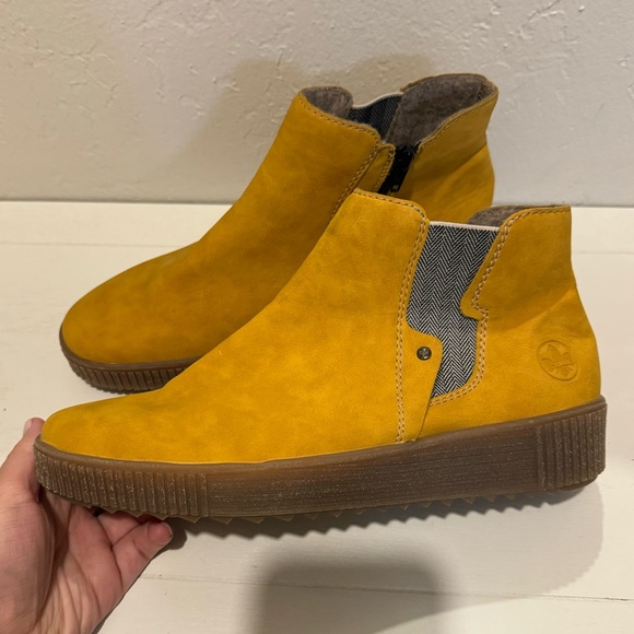 RIEKER Women’s Yellow Felicitas Chelsea Boots Size 10 42 - Picture 2 of 10